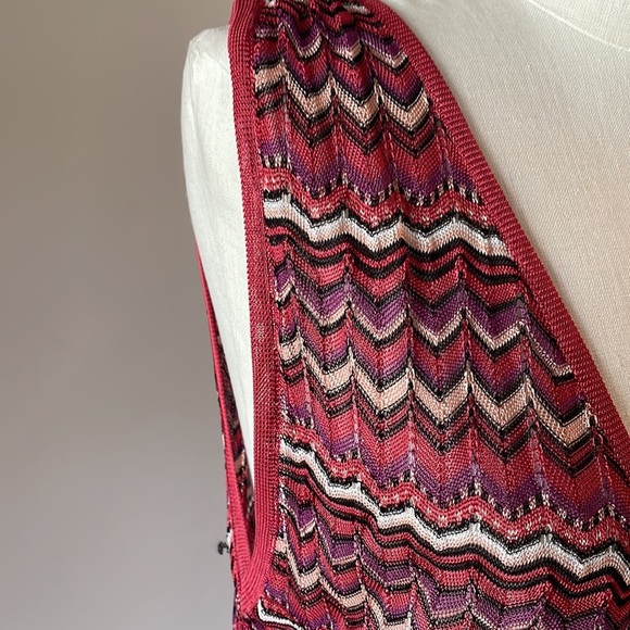 ARDEN B. NEW ROUCHED FRONT Crochet top ZIG zag rayon deep V drape back Med - Picture 6 of 11